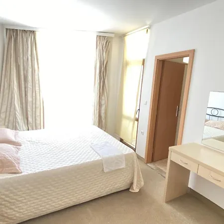 Appartement три комнаты на солнечном берегу *